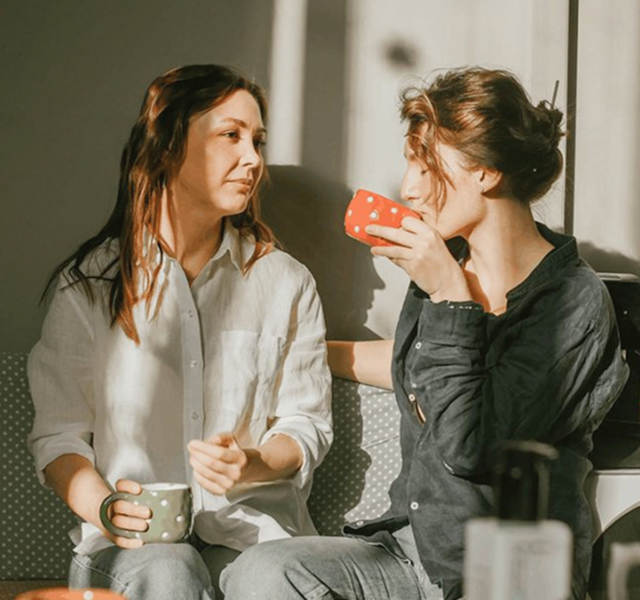 two women having coffee